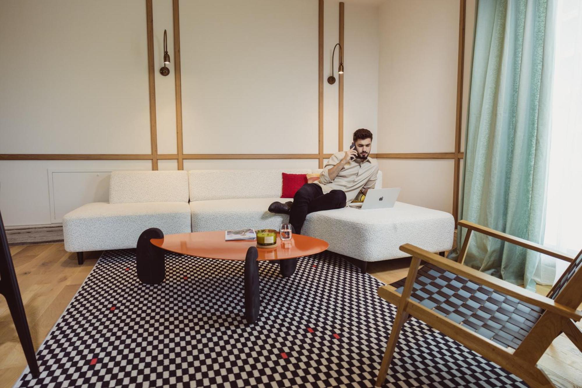Aparthotel Крайова Екстер'єр фото
