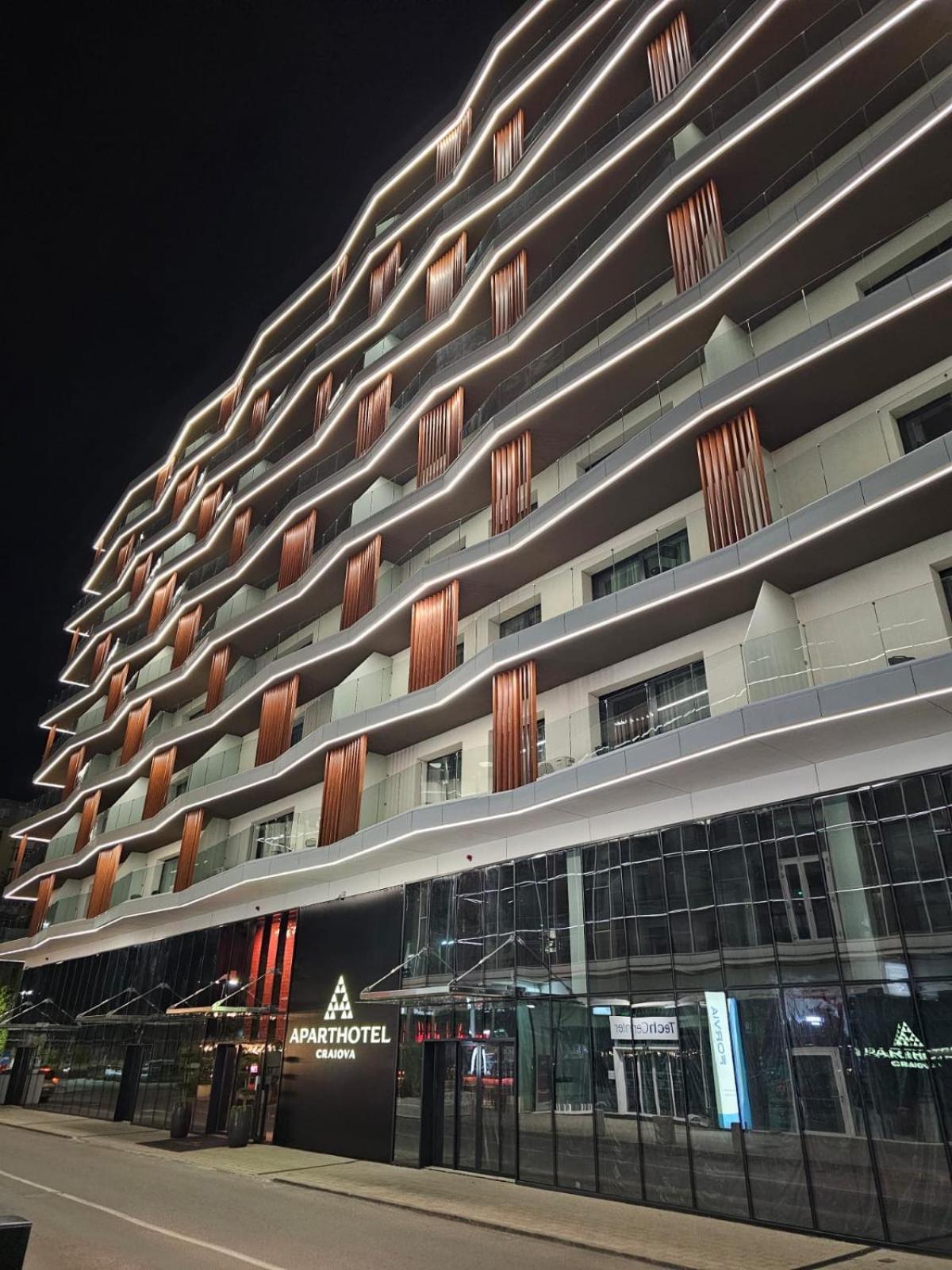 Aparthotel Крайова Екстер'єр фото