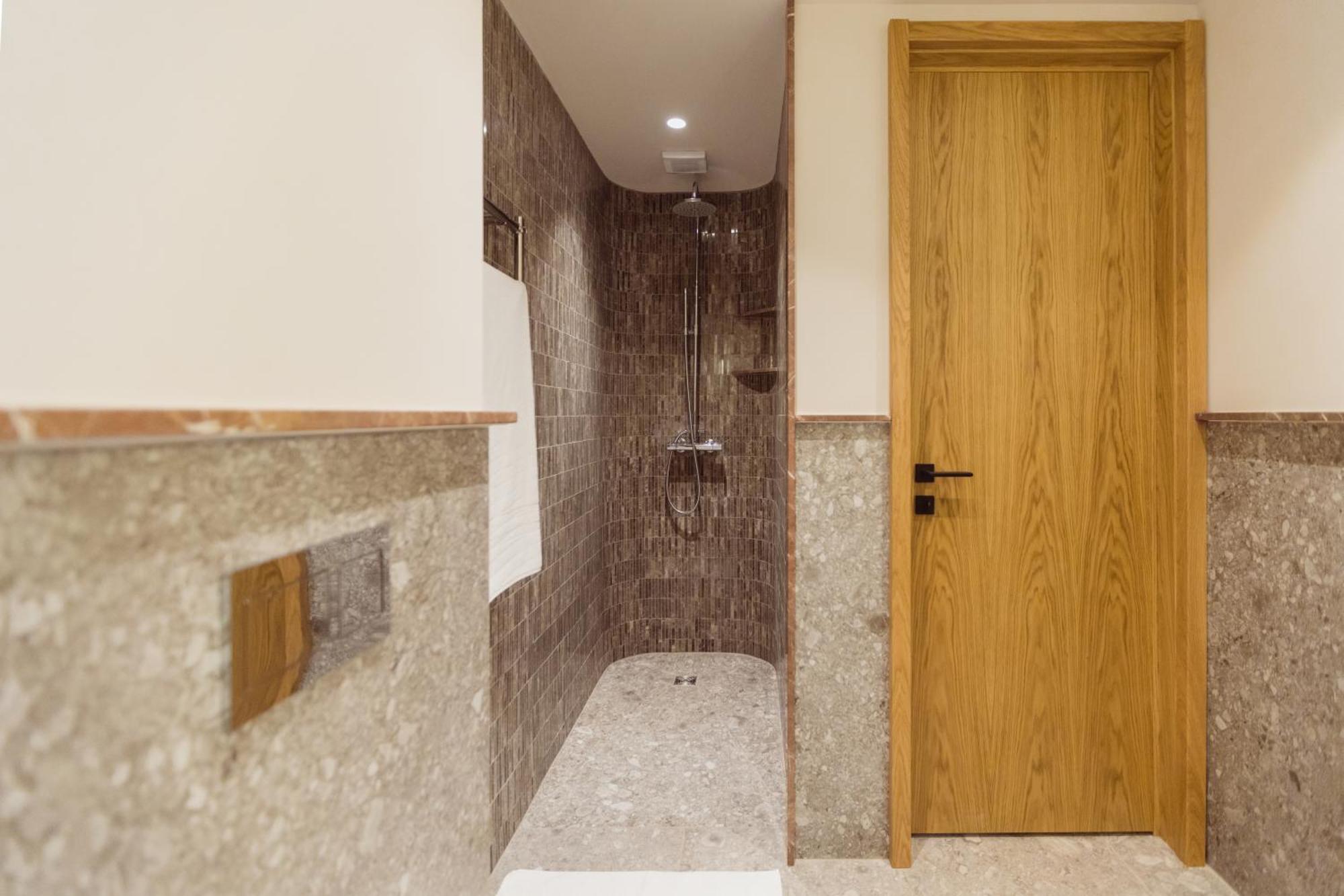 Aparthotel Крайова Екстер'єр фото